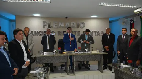 Mesa Diretora da Câmara Municipal de Santa Luzia toma posse para o biênio 2023-2024