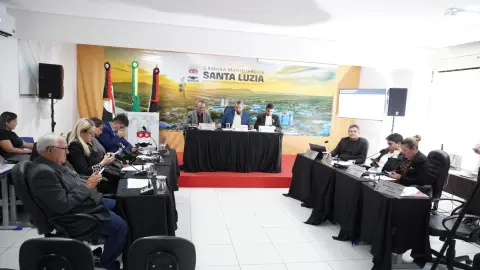 Vereadores aprovam projeto do Executivo que regulamenta estágios para estudantes em repartições públicas municipais