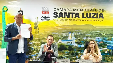 Presidente Félix Júnior assina ordem de serviço para retomada das obras e conclusão da reforma do prédio da Câmara de Santa Luzia