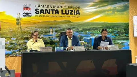 Vereadores aprovam novo piso dos professores e reestruturação do Conselho Municipal de Saúde em sessão extraordinária