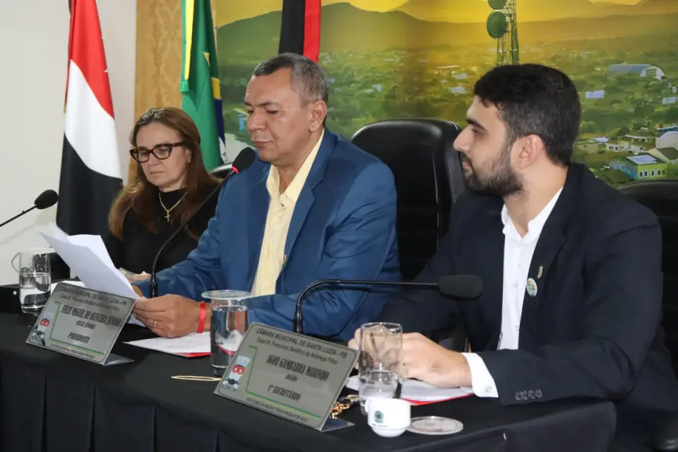 Câmara Municipal de Santa Luzia reabre os trabalhos com sessão produtiva e aprovação de resolução sobre jornada de servidores