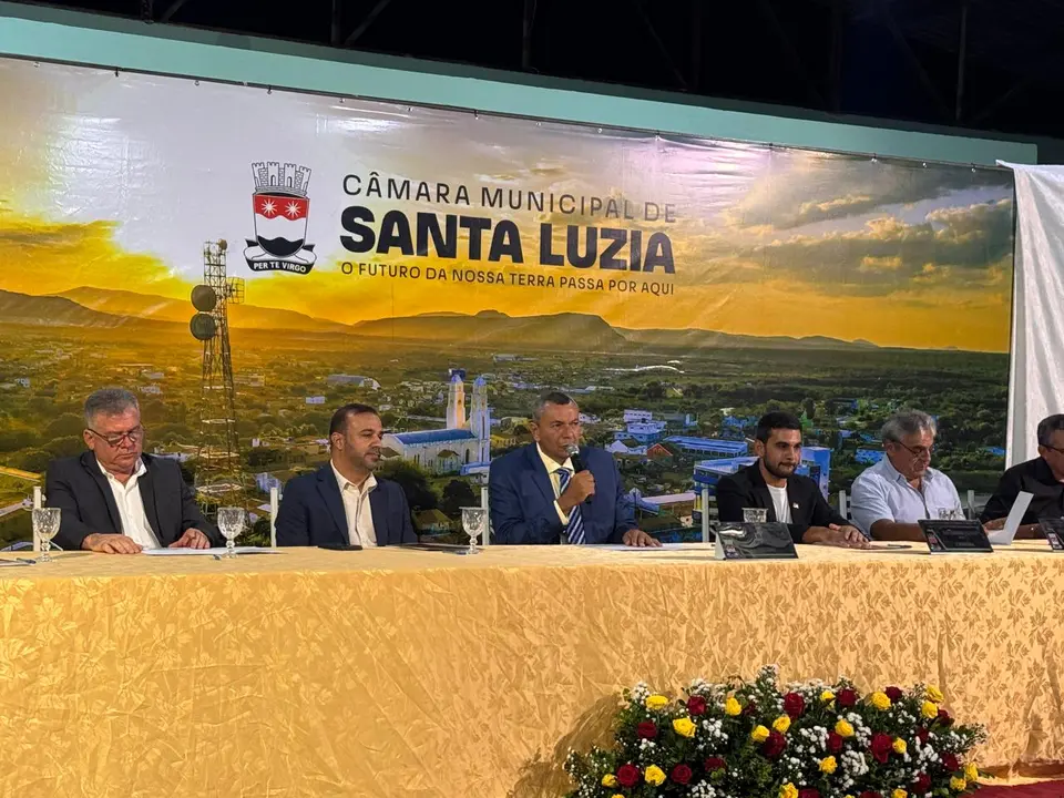 Félix Júnior destaca modernização, economia e valorização dos servidores na abertura dos trabalhos da Câmara de Santa Luzia